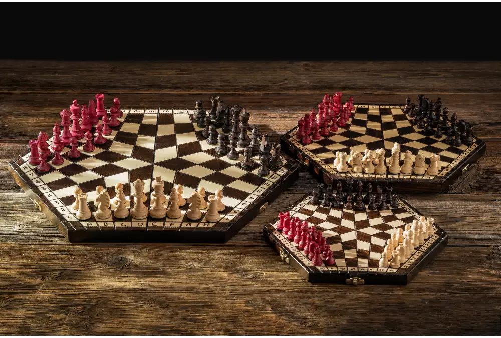 Szachy dla trójki graczy - duże (sześciokątna szachownica o boku 26 cm)